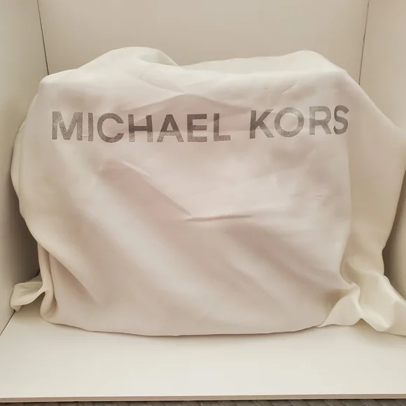 MICHAEL KORS Handbag - Picture 9 of 9